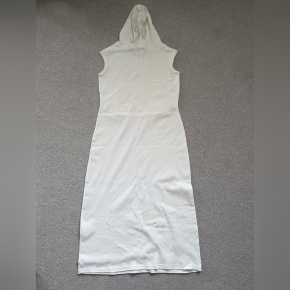 U2 Hoodie Maxi Dress - Picture 2 of 6